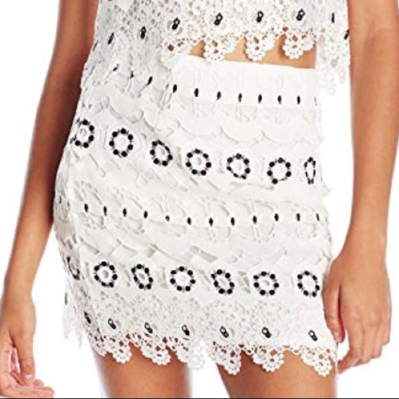 Lover’s + Friends incense lace mini skirt - Picture 1 of 3